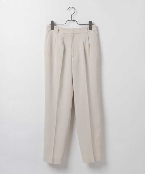 LOWRYS FARM(ローリーズファーム)の「ラク美シルエットテーパーパンツ 869143(その他パンツ・レディース・ブラック/グレー/アイボリー/ブルー/パープル/ベージュ/ブラック系その他/オフホワイト・SMALL/MEDIUM/LARGE)」の1枚目の写真