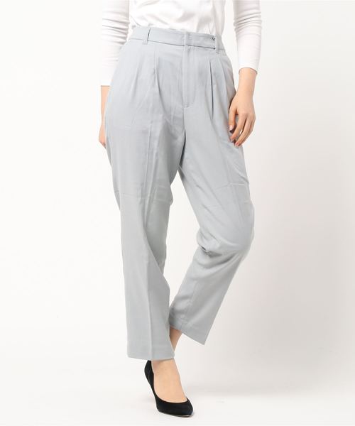 LOWRYS FARM(ローリーズファーム)の「ラク美シルエットテーパーパンツ 869143(その他パンツ・レディース・ブラック/グレー/アイボリー/ブルー/パープル/ベージュ/ブラック系その他/オフホワイト・SMALL/MEDIUM/LARGE)」の13枚目の写真