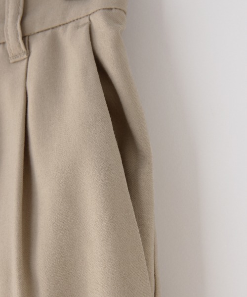 LOWRYS FARM(ローリーズファーム)の「ラク美シルエットテーパーパンツ 869143(その他パンツ・レディース・ブラック/グレー/アイボリー/ブルー/パープル/ベージュ/ブラック系その他/オフホワイト・SMALL/MEDIUM/LARGE)」の18枚目の写真