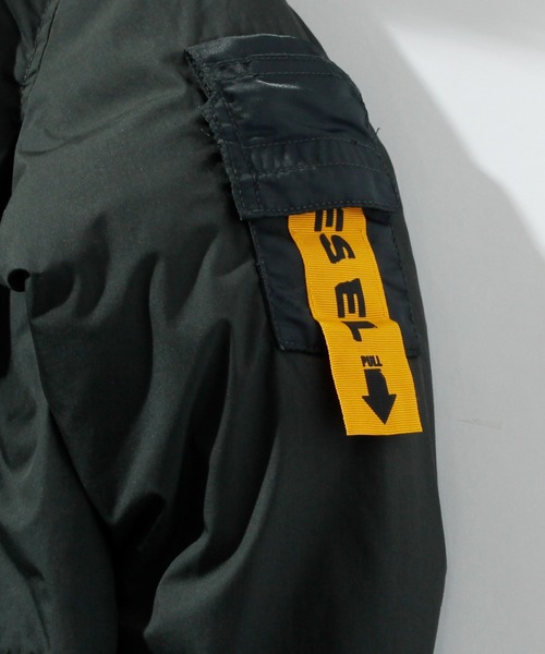 DIESEL（ディーゼル）の「DIESEL（ディーゼル）Kids & Junior ボア付フーディーブルゾンジャケットコート（ダウンジャケット/コート・キッズ・カーキ・4Y/6Y/8Y/10Y/12Y/14Y/16Y）」の6枚目の写真