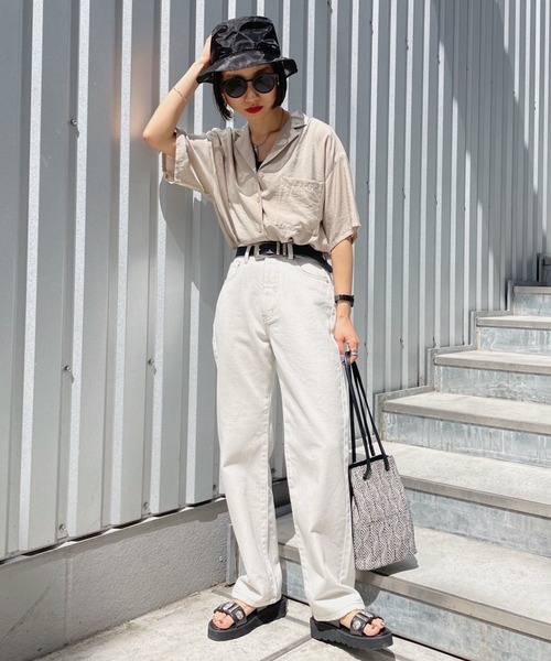 PAGEBOY（ページボーイ）の「クラシックストレート（デニムパンツ・レディース・サックスブルー/インディゴブルー/ホワイト系その他/ブラック系その他/グレイッシュベージュ・24inch/25inch/26inch/27inch）」の17枚目の写真