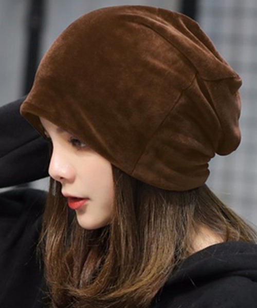 DAY CLOSET(デイ クローゼット)の「レディース あったか起毛ベロアビーニーキャップ(ニットキャップ/ビーニー・レディース・ブラック/ネイビー/ブラウン/グレイッシュベージュ/ブルーグレー/ワイン・ONE SIZE)」の4枚目の写真