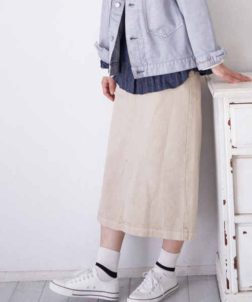 LBC(エルビーシー)の「【選べるセットアップ】LBC 美脚Iラインスカート(スカート・レディース・オフホワイト/ネイビー系/ベージュ/ピンク/スカイブルー/ブラック/マスタード/ライトグレー・M/L)」の4枚目の写真