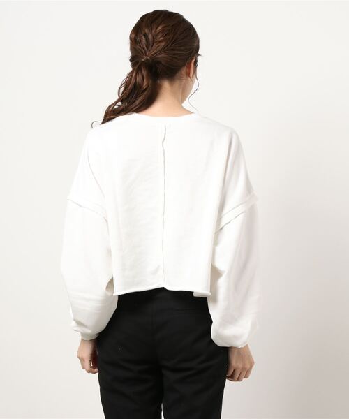 MATCH&more(マッチアンドモア)の「裏毛ダメージ加工ショートプルオーバー(Tシャツ/カットソー・レディース・チャコールグレー/オフホワイト・FREE)」の3枚目の写真