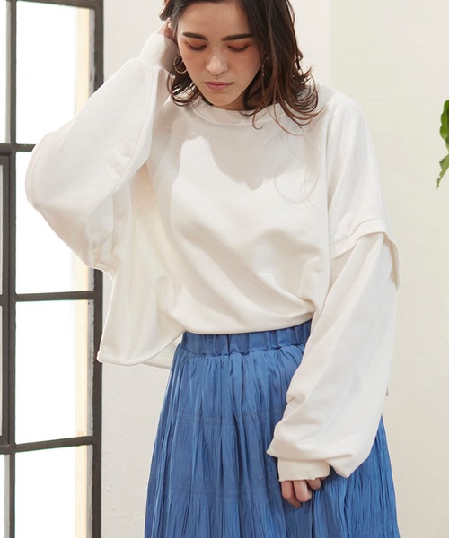 MATCH&more(マッチアンドモア)の「裏毛ダメージ加工ショートプルオーバー(Tシャツ/カットソー・レディース・チャコールグレー/オフホワイト・FREE)」の1枚目の写真