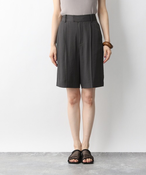 A part by(アパートバイ)の「RyNyハーフパンツ 947195(その他パンツ・レディース・アイボリー/チャコールグレー/ダークネイビー・MEDIUM/LARGE)」の14枚目の写真