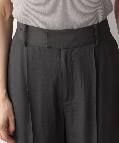 A part by(アパートバイ)の「RyNyハーフパンツ 947195(その他パンツ・レディース・アイボリー/チャコールグレー/ダークネイビー・MEDIUM/LARGE)」の18枚目の写真