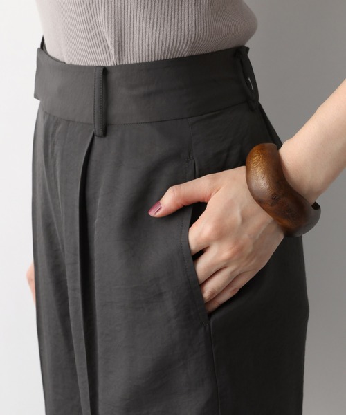 A part by(アパートバイ)の「RyNyハーフパンツ 947195(その他パンツ・レディース・アイボリー/チャコールグレー/ダークネイビー・MEDIUM/LARGE)」の17枚目の写真