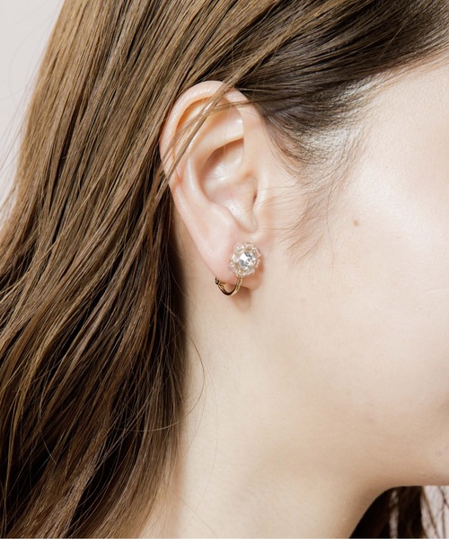 flower（フラワー）の「シアーフルールイヤリング（イヤリング・レディース・ゴールド・FREE）」の5枚目の写真