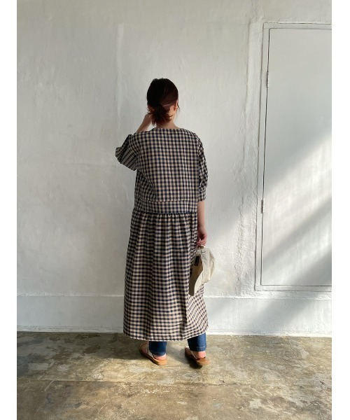 DAIS-Y（デイジー）の「ギンガムチェックオーバーシルエット5分袖ワンピース（ワンピース・レディース・ブラック/ネイビー・FREE）」の17枚目の写真