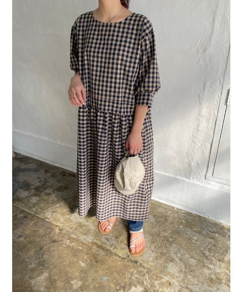 DAIS-Y（デイジー）の「ギンガムチェックオーバーシルエット5分袖ワンピース（ワンピース・レディース・ブラック/ネイビー・FREE）」の10枚目の写真