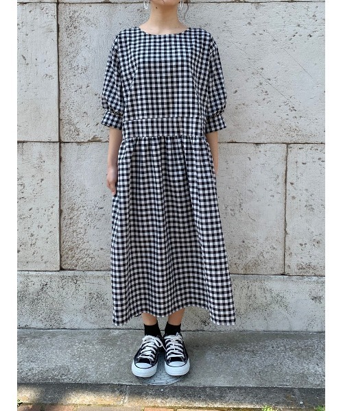 DAIS-Y（デイジー）の「ギンガムチェックオーバーシルエット5分袖ワンピース（ワンピース・レディース・ブラック/ネイビー・FREE）」の4枚目の写真