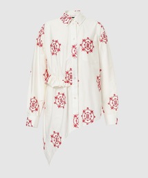 ASYMMETRIC TWISTED HIP EMBLEM SHIRT