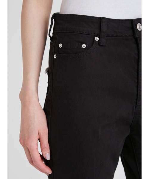 Mila Owen（ミラオーウェン）の「シガレットスキニーデニムパンツ（デニムパンツ・レディース・ライトブルー/ブラック/グレー/ベージュ系その他・1/2/0）」の9枚目の写真