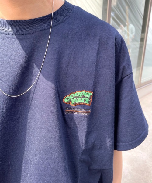 WHO'S WHO gallery(フーズフーギャラリー)の「《WEB限定》COOPERPARK 刺繍TEE(Tシャツ/カットソー・メンズ・ホワイト/アッシュグレー/ブラック/ネイビー/グリーン・FREE)」の16枚目の写真