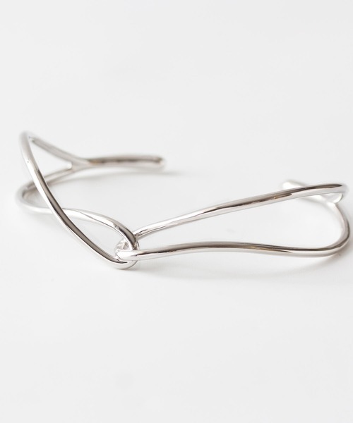 JUICY ROCK(ジューシーロック)の「カーブノットバングル(バングル/リストバンド・レディース・シルバー/ゴールド・ONE SIZE)」の6枚目の写真