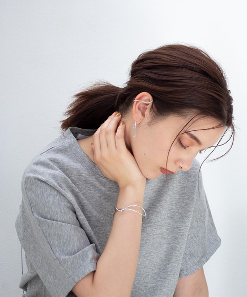 JUICY ROCK(ジューシーロック)の「カーブノットバングル(バングル/リストバンド・レディース・シルバー/ゴールド・ONE SIZE)」の10枚目の写真