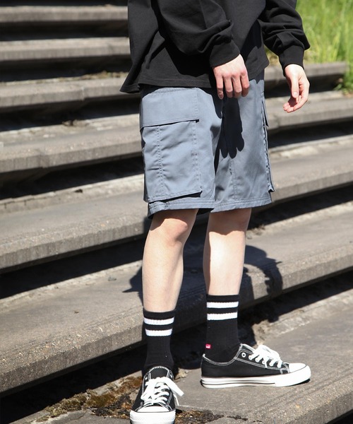 ZIP FIVE(ジップファイブ)の「【ZIP FIVE】6ポケット ワイドシルエット カーゴショーツ(カーゴパンツ・メンズ・カーキ/ブラック/ベージュ/ライトベージュ/アイボリー/パープル/ブラウン/ブルー・MEDIUM/LARGE)」の8枚目の写真