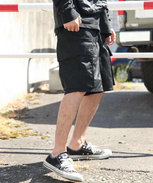 ZIP FIVE(ジップファイブ)の「【ZIP FIVE】6ポケット ワイドシルエット カーゴショーツ(カーゴパンツ・メンズ・カーキ/ブラック/ベージュ/ライトベージュ/アイボリー/パープル/ブラウン/ブルー・MEDIUM/LARGE)」の3枚目の写真