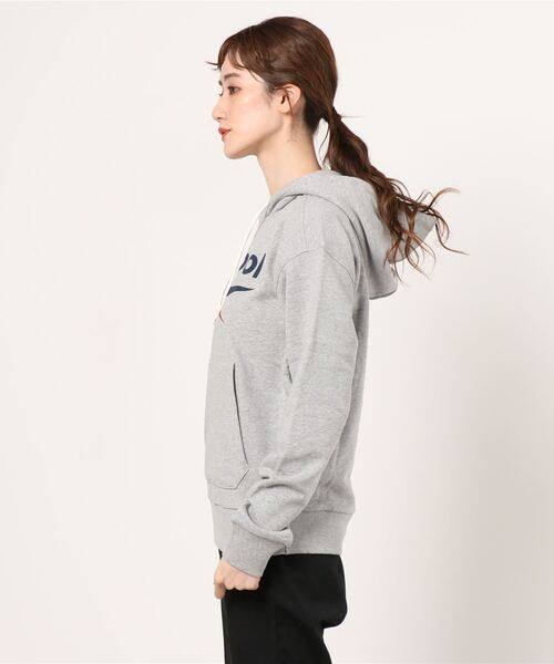 Reebok(リーボック)の「 アイデンティティ ロゴ フレンチテリー フーディー / Identity Logo French Terry Hoodie(パーカー・レディース・ヘザーグレー/ブルー/ホワイト×ブラック/ライトグレー/コーラルピンク/グレー×ホワイト/ピンク系その他/ブラック・SMALL/MEDIUM/LARGE/X-LARGE/X-SMALL)」の10枚目の写真