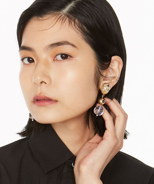 ANEVER（アンエバー）の「OVAL 2WAY DROPPED ピアス（ピアス（両耳用）・レディース・シルバー系/ゴールド系・F）」の4枚目の写真