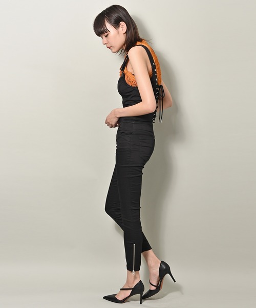 DIESEL(ディーゼル)の「DIESEL (ディーゼル) INDER 686E JoggJeans JUMPSUITS サロペット(サロペット/オーバーオール・レディース・ブラック・S)」の2枚目の写真