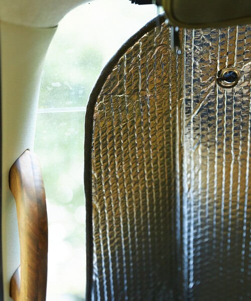 FREAK'S STORE(フリークスストア)の「VANLIFE SUPPLY BY FREAK'S STORE/ヴァンライフサプライバイフリークスストア VANLIFE SUPPLY CAR SUNSHADE(アウトドアグッズ・メンズ・オレンジ・ONE SIZE)」の4枚目の写真