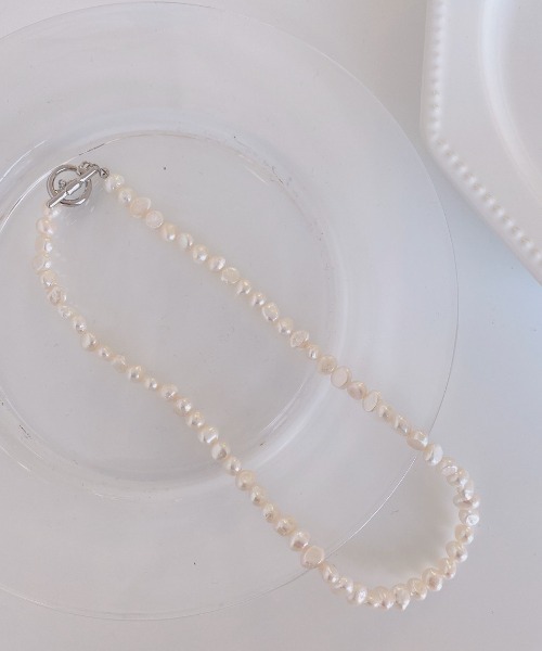 VANNIE U（ヴァニーユー）の「【nyui】不揃いパールネックレス（ネックレス・レディース・シルバー・FREE）」の4枚目の写真