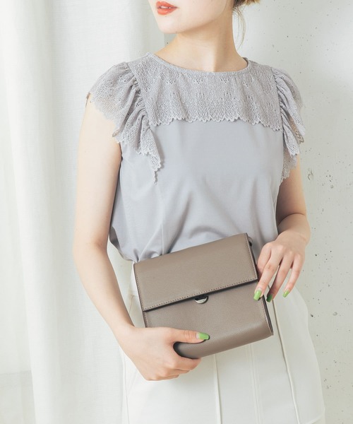 URBAN RESEARCH ROSSO(アーバンリサーチロッソ)の「ヨークレースフレアプルオーバー(Tシャツ/カットソー・レディース・ブラック/グレー/オフホワイト・FREE)」の3枚目の写真