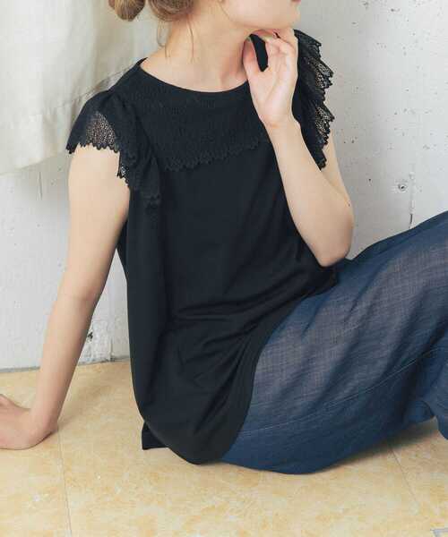 URBAN RESEARCH ROSSO(アーバンリサーチロッソ)の「ヨークレースフレアプルオーバー(Tシャツ/カットソー・レディース・ブラック/グレー/オフホワイト・FREE)」の1枚目の写真