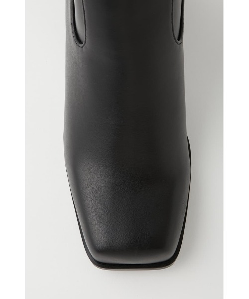 MOUSSY（マウジー）の「SQUARE TOE SHORT ブーツ（ブーツ・レディース・ベージュ/ブラック・MEDIUM/SMALL/LARGE）」の3枚目の写真