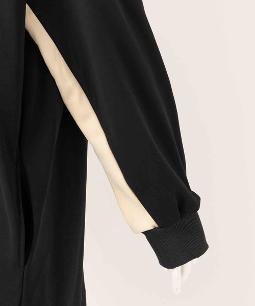 MILKFED.（ミルクフェド）の「BICOLOR SWEAT DRESS（ワンピース・レディース・ブラック/ベージュ/ライトグリーン・ONE SIZE）」の9枚目の写真