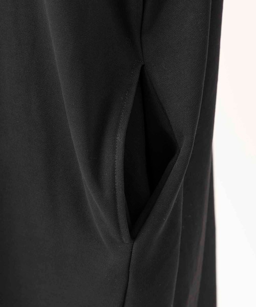 MILKFED.（ミルクフェド）の「BICOLOR SWEAT DRESS（ワンピース・レディース・ブラック/ベージュ/ライトグリーン・ONE SIZE）」の5枚目の写真