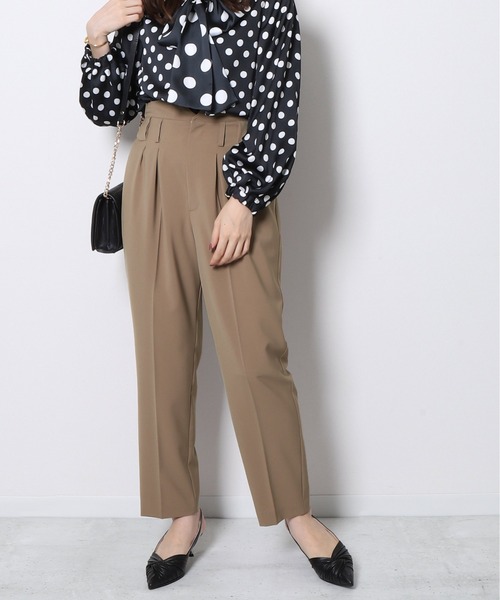 Re.Verofonna(ヴェロフォンナ)の「リラックスタックプレスパンツ(その他パンツ・レディース・グリーン/ベージュ/ブラック・MEDIUM/SMALL)」の4枚目の写真