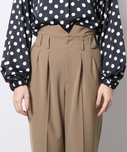 Re.Verofonna(ヴェロフォンナ)の「リラックスタックプレスパンツ(その他パンツ・レディース・グリーン/ベージュ/ブラック・MEDIUM/SMALL)」の7枚目の写真