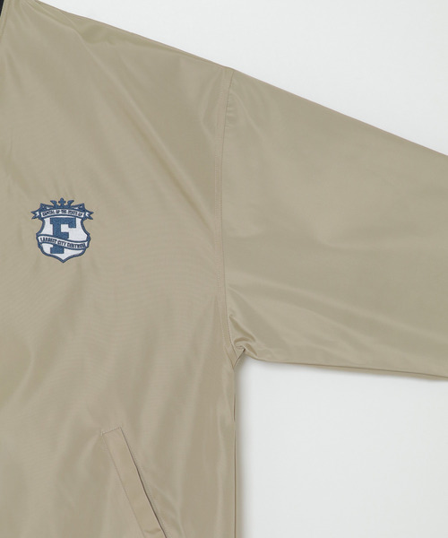 VENCEEXCHANGE(ヴァンスエクスチェンジ)の「カレッジロゴBIGシルエットスタジャン(スタジャン・メンズ・ブルー/ベージュ/グリーン・L/M)」の5枚目の写真