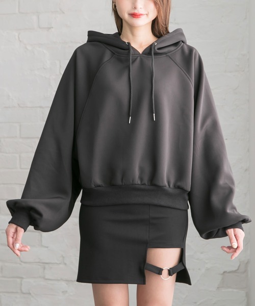 Newlyme(ニューリーミー)の「ボリュームスリーブショートパーカ-(パーカー・レディース・ブラック/ベージュ/モカ・MEDIUM/LARGE/X-LARGE/XX-LARGE)」の9枚目の写真