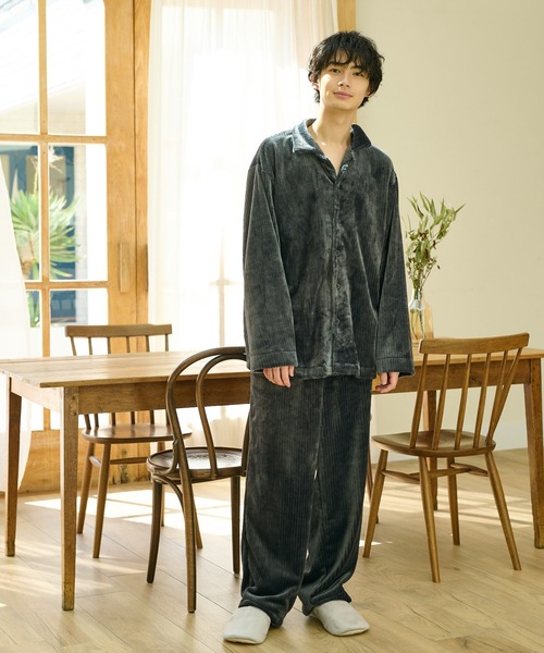 TERRITOIRE(テリトワール)の「MENS ''ふわもこ'' コーデュロイ'' パジャマ 上下セット(ルームウェア/パジャマ・メンズ・チャコールグレー/ベージュ/ネイビー/オフホワイト・MEDIUM/LARGE)」の8枚目の写真