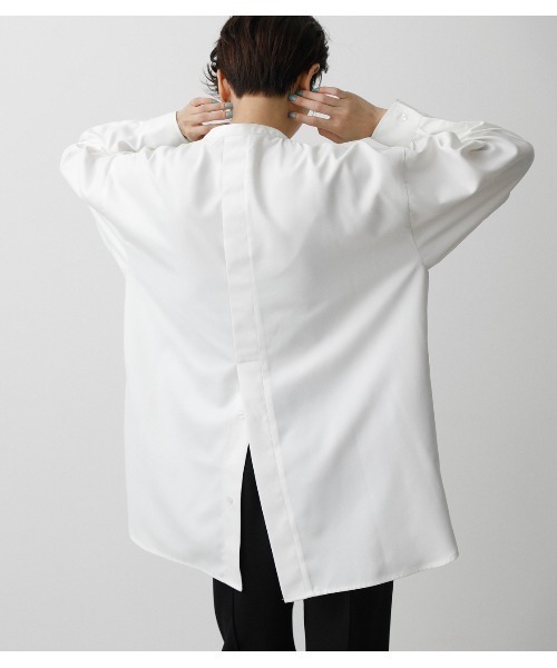 AZUL by moussy（アズールバイマウジー）の「BAND NECK BACK SLIT SHIRT/バンドネックバックスリットシャツ（シャツ/ブラウス・レディース・ホワイト/ブラック・SMALL/MEDIUM）」の12枚目の写真