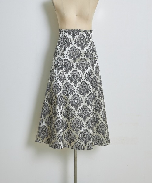 tocco closet（トッコ　クローゼット）の「後ろレースアップデザインクラシカルプリントナロースカート（スカート・レディース・ネイビー/ベージュ・M）」の11枚目の写真