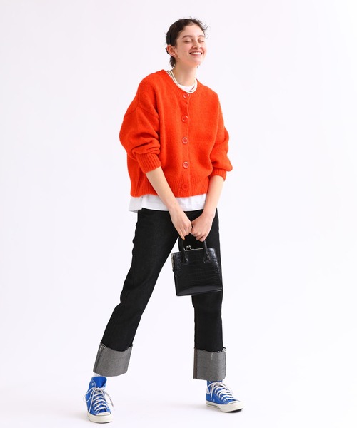 sara&cake（サラアンドケイク）の「ボタンクルーネックカーディガン（カーディガン/ボレロ・レディース・オレンジ/ピンク/パープル/ベージュ/イエロー/グリーン/ピンク系その他/ロイヤルブルー/レッド/ネイビー/ライラック/グレー系その他/シルバー/ネイビー系/ブルー系その他/キャメル/オレンジ系その他/クリーム/レッド系その他/イエロー系その他/ブルー系その他2・FREE）」の20枚目の写真