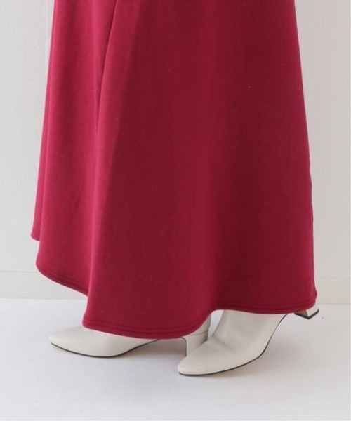 SLOBE IENA（スローブイエナ）の「ソフト起毛裏毛ロングワンピース【洗濯機使用可能】◆（ワンピース・レディース・チャコールグレー/ベージュ/レッド・FREE）」の12枚目の写真