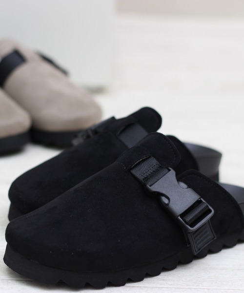 LUGG NAGG（ラグナグ）の「バックルストラップスエードサンダル（サンダル・レディース・グレイッシュベージュ/ダークブラウン/ブラック・25.0cm/26.0cm/23.0cm/28.0cm/27.0cm/24.0cm）」の16枚目の写真