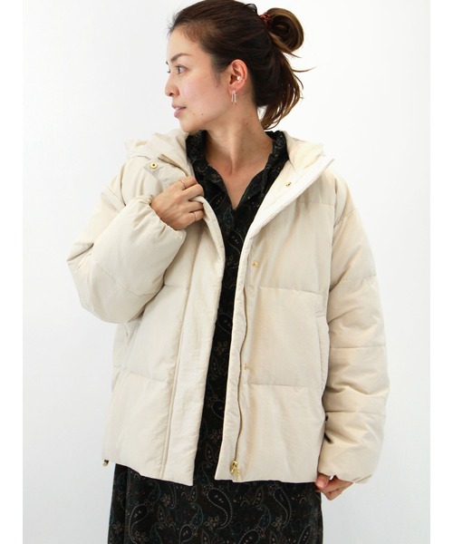 Lugnoncure（ルノンキュール）の「エアコンダウンフードジャケット（その他アウター・レディース・チャコール/グリーン/オフホワイト・ﾌﾘ-）」の2枚目の写真