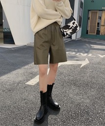 フェイクレザーハーフパンツ