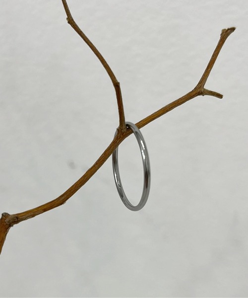 CEMONEMO(セモネモ)の「【金属アレルギー対応】 シンプル スキニーリング / サージカルステンレス 316L(リング・レディース・シルバー/ゴールド・11号/9号)」の12枚目の写真