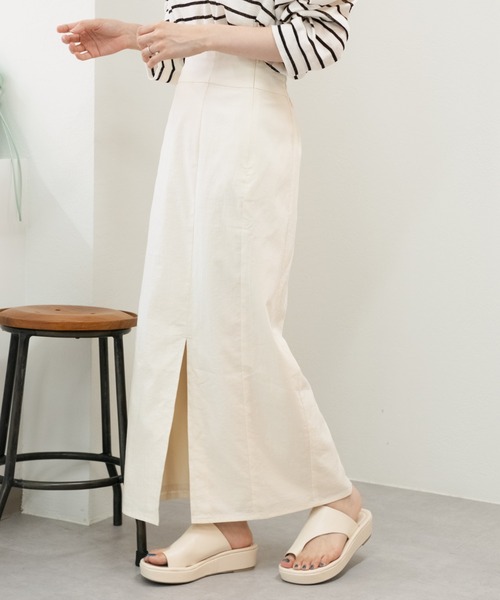 Kastane(カスタネ)の「【サイズ展開あり】スリットIラインスカート(スカート・レディース・ブラック/ネイビー/グリーン/ブルー/アイボリー・FREE/1/0)」の2枚目の写真