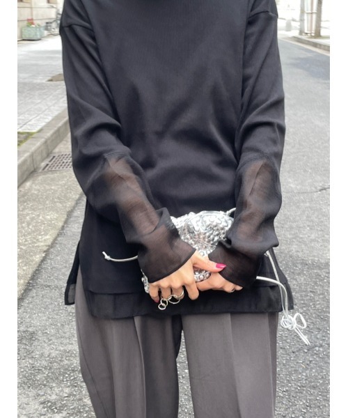 ulu（ウル）の「Original Riv＆seethrough docking long sleeve cutsew（Tシャツ/カットソー・レディース・ブラック・FREE）」の5枚目の写真