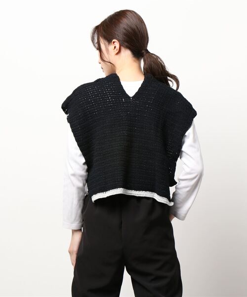 ehka sopo（エヘカソポ）の「配色かぎ針編みビスチェ（ニット/セーター・レディース・ブラック/グリーン/キナリ・ﾌﾘ-）」の5枚目の写真