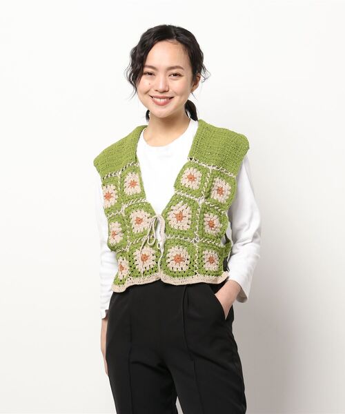 ehka sopo（エヘカソポ）の「配色かぎ針編みビスチェ（ニット/セーター・レディース・ブラック/グリーン/キナリ・ﾌﾘ-）」の8枚目の写真